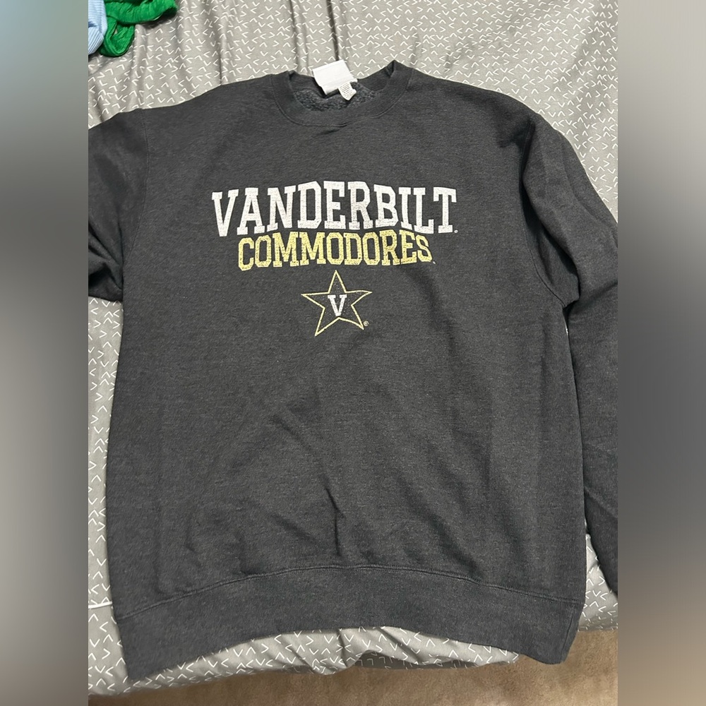 College crew neck size large